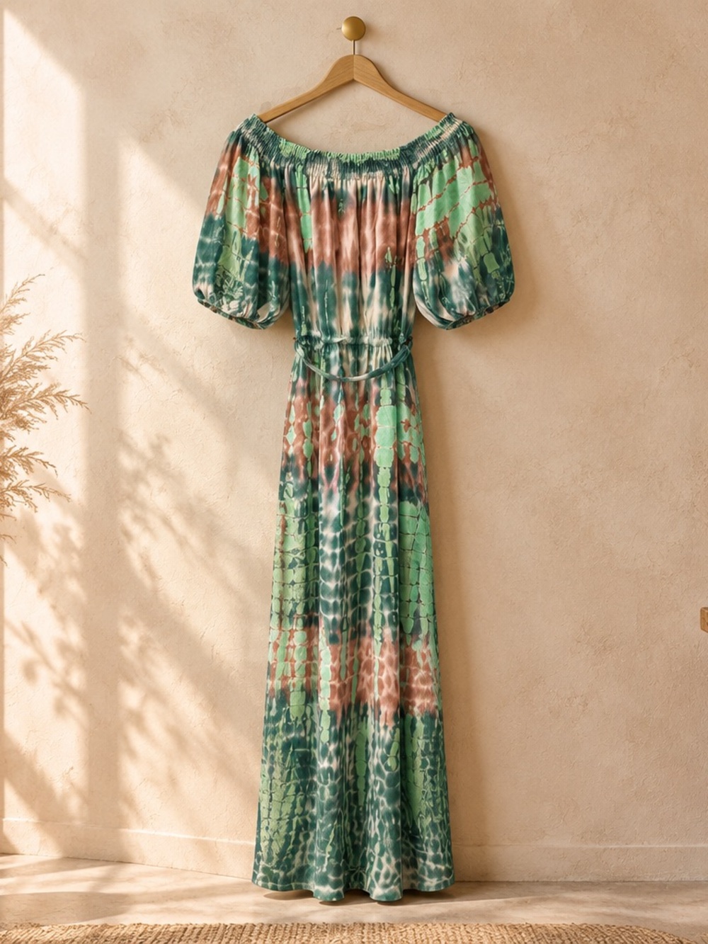 Young Fabulous & Broke Off-Shoulder Green Tie-Dye Maxi Dress. 100% Rayon Size S